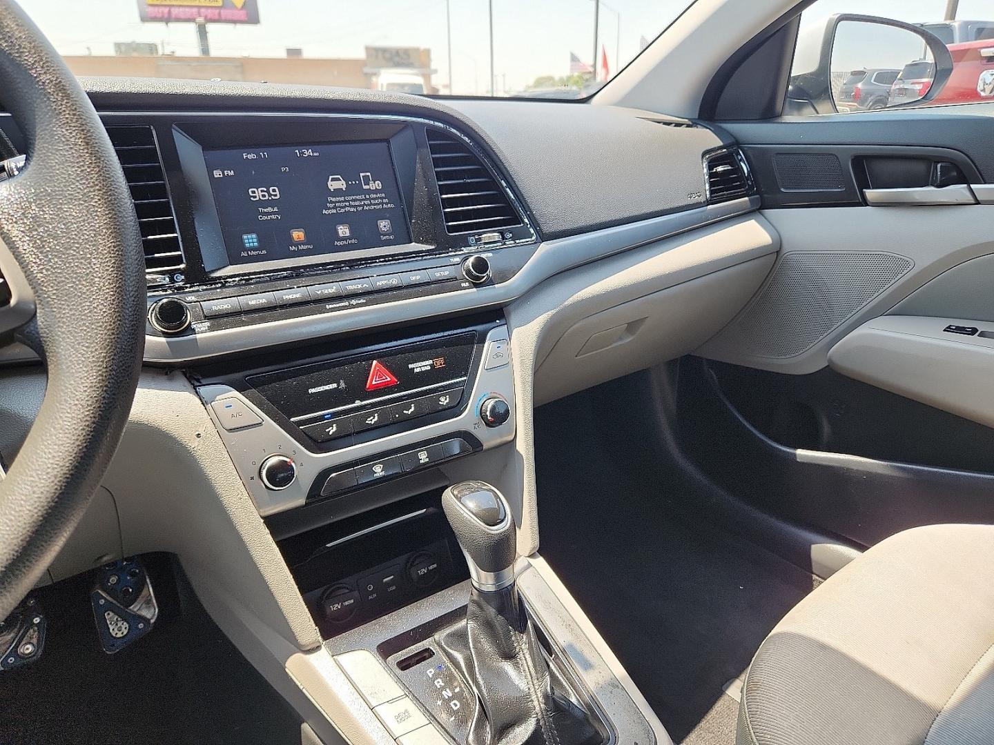 2017 SILVER Hyundai Elantra SE (5NPD84LF1HH) with an Nu 2L I-4 DOHC, D-CVVT variable valve control, regular unleaded, engine with 147HP engine, located at 4110 Avenue Q, Lubbock, 79412, 33.556553, -101.855820 - 07/11/2026 KEY IN ENVELOPE GOD- Photo#11
