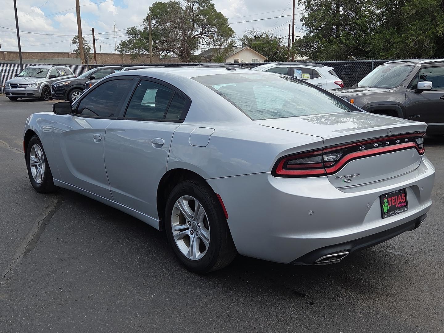 2022 Triple Nickel Clearcoat - PSE /Black - X9 Dodge Charger SXT RWD (2C3CDXBG6NH) with an Pentastar 3.6L V-6 DOHC, variable valve control, regular unleaded, engine with 292HP engine, located at 4110 Avenue Q, Lubbock, 79412, 33.556553, -101.855820- Photo#3