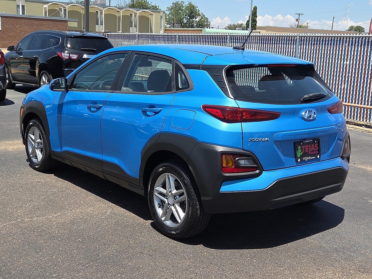 2020 Surf Blue - Z3U /Gray/Black - LGY Hyundai Kona SE (KM8K1CAA2LU) with an Nu 2L I-4 DOHC, D-CVVT variable valve control, regular unleaded, engine with 147HP engine, located at 4110 Avenue Q, Lubbock, 79412, 33.556553, -101.855820 - 07/18/2026 KEY IN ENVELOPE GOD- Photo#3