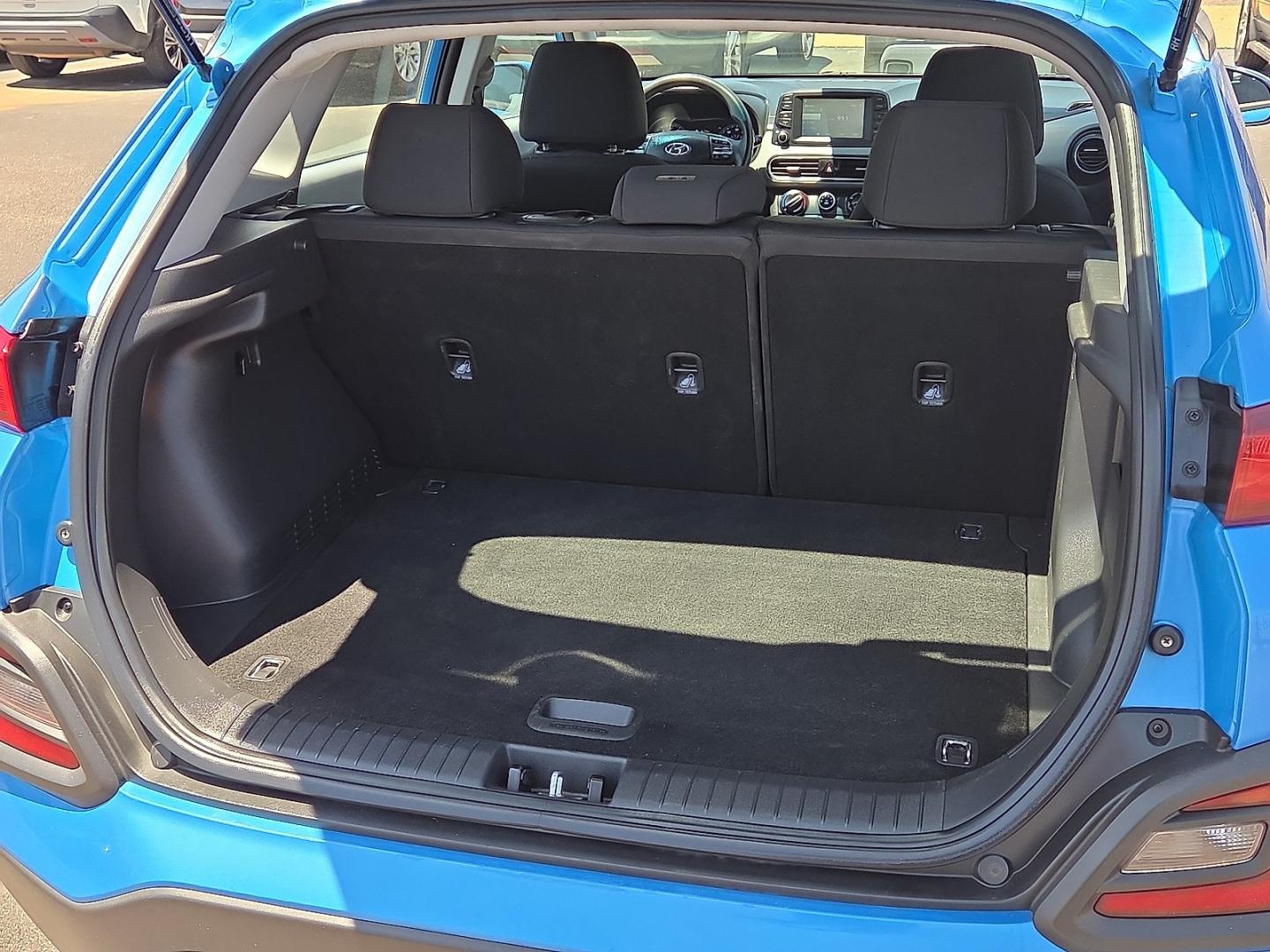 2020 Surf Blue - Z3U /Gray/Black - LGY Hyundai Kona SE (KM8K1CAA2LU) with an Nu 2L I-4 DOHC, D-CVVT variable valve control, regular unleaded, engine with 147HP engine, located at 4110 Avenue Q, Lubbock, 79412, 33.556553, -101.855820 - 07/18/2026 KEY IN ENVELOPE GOD- Photo#5
