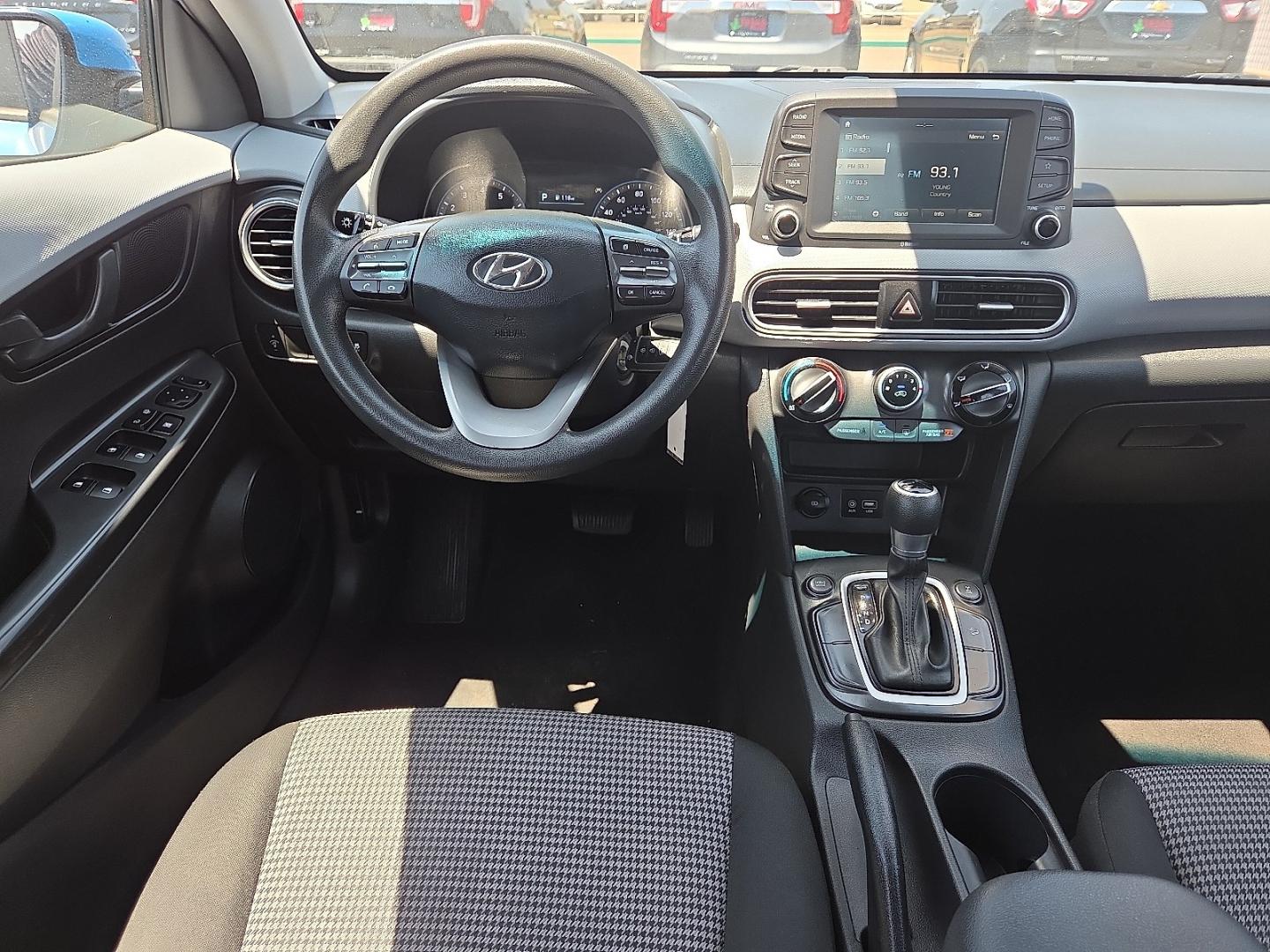 2020 Surf Blue - Z3U /Gray/Black - LGY Hyundai Kona SE (KM8K1CAA2LU) with an Nu 2L I-4 DOHC, D-CVVT variable valve control, regular unleaded, engine with 147HP engine, located at 4110 Avenue Q, Lubbock, 79412, 33.556553, -101.855820 - 07/18/2026 KEY IN ENVELOPE GOD- Photo#7