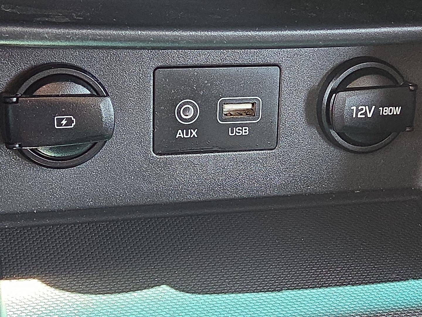 2020 Surf Blue - Z3U /Gray/Black - LGY Hyundai Kona SE (KM8K1CAA2LU) with an Nu 2L I-4 DOHC, D-CVVT variable valve control, regular unleaded, engine with 147HP engine, located at 4110 Avenue Q, Lubbock, 79412, 33.556553, -101.855820 - 07/18/2026 KEY IN ENVELOPE GOD- Photo#11