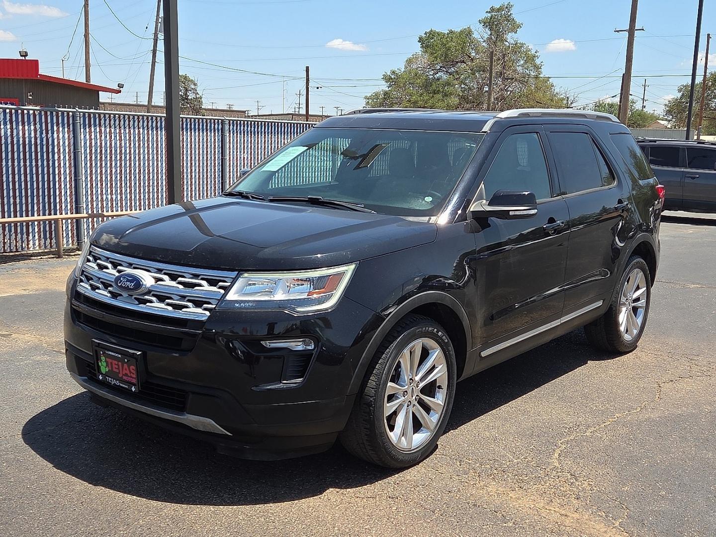 2019 Agate Black Metallic - UM /Medium Stone/Medium Light Stone - 8L Ford Explorer XLT (1FM5K7D82KG) with an 3.5L Ti-VCT V6 Flex Fuel Engine engine, located at 4110 Avenue Q, Lubbock, 79412, 33.556553, -101.855820 - 07/18/2026 KEY IN ENVELOPE GOD- Photo#4