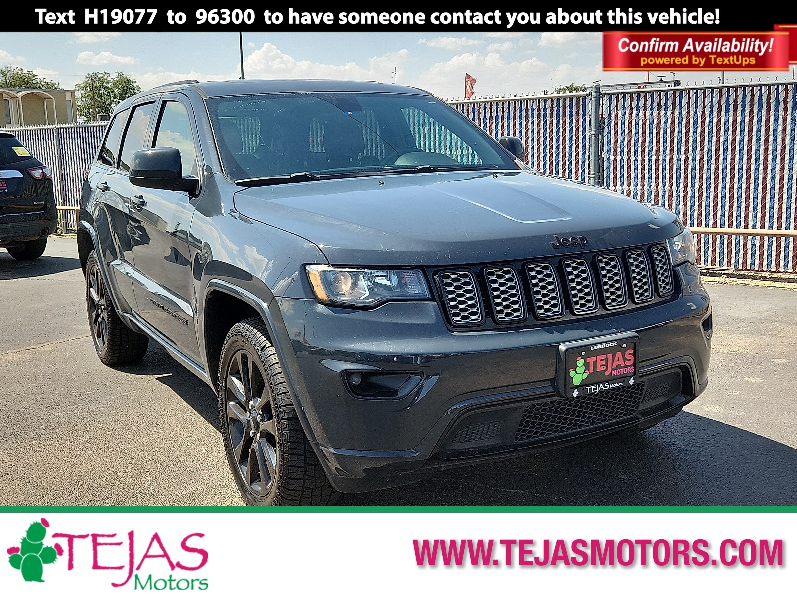 photo of 2017 Jeep Grand Cherokee Altitude