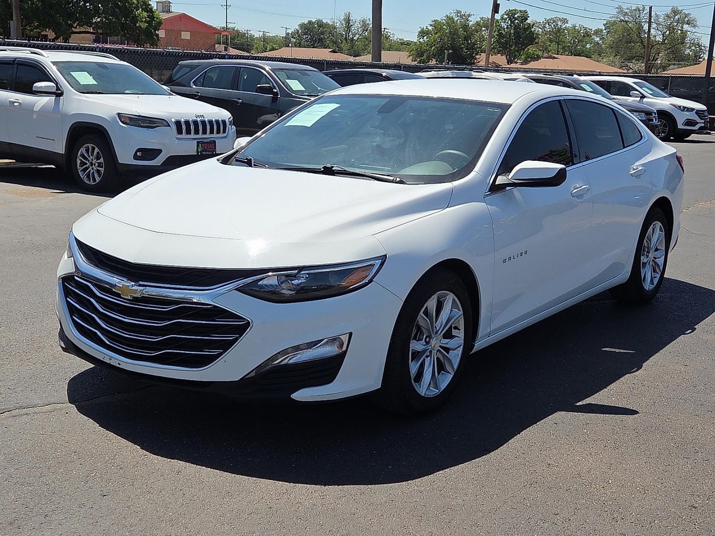 2022 Summit White - GAZ /Dark Atmosphere/Medium Ash Gray - H1H Chevrolet Malibu FWD LT (1G1ZD5ST6NF) with an ECOTEC 1.5L I-4 gasoline direct injection, DOHC, VVT variable valve control, intercooled turbo, regular unleaded, engine with 160HP engine, located at 4110 Avenue Q, Lubbock, 79412, 33.556553, -101.855820 - 07/29/2026 KEY IN ENVELOPE GOD- Photo#4