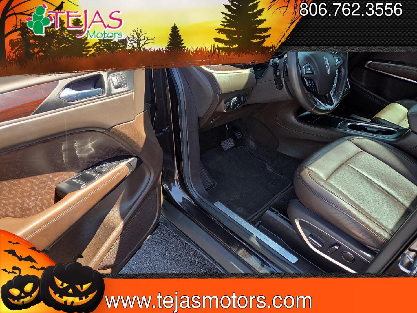 2017 Diamond Black Metallic - W9 /Ganache - 36 Lincoln MKC Black Label (5LMCJ4C92HU) with an 2L I-4 gasoline direct injection, DOHC, variable valve control, intercooled turbo, premium unleaded, engine with 240HP engine, located at 4110 Avenue Q, Lubbock, 79412, 33.556553, -101.855820 - 07/29/2026 KEY IN ENVELOPE GOD- Photo#9