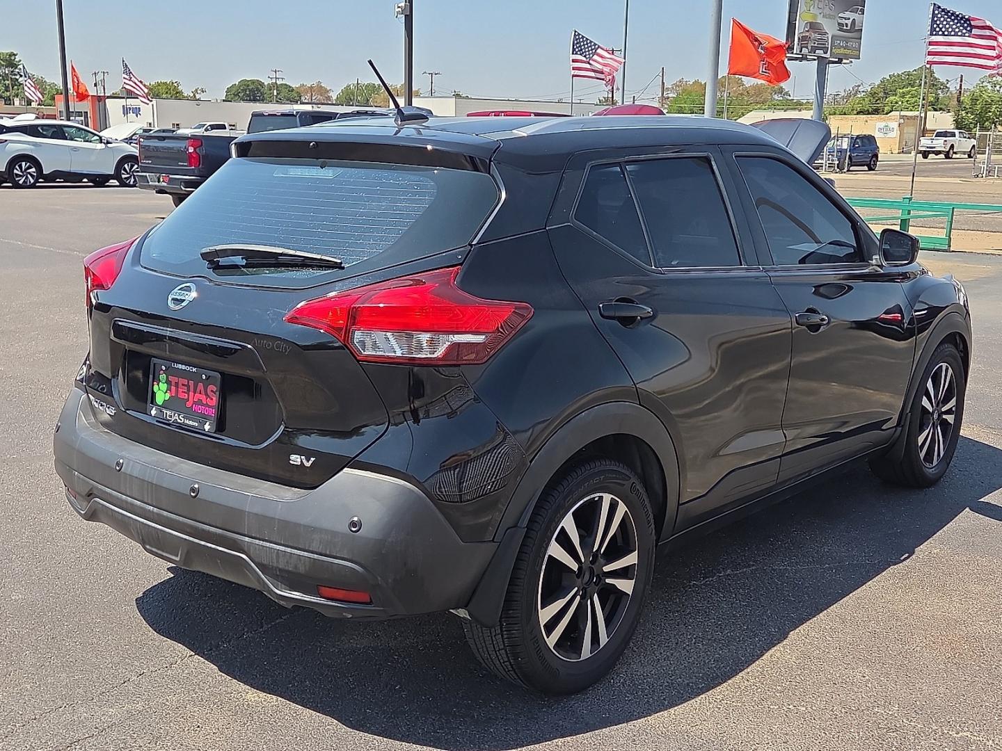 2020 Super Black /Charcoal - G Nissan Kicks SV Xtronic CVT (3N1CP5CV9LL) with an 1.6L I-4 DOHC, CVTCS variable valve control, regular unleaded, engine with 122HP engine, located at 4110 Avenue Q, Lubbock, 79412, 33.556553, -101.855820 - 07/31/2026 KEY IN ENVELOPE GOD- Photo#2