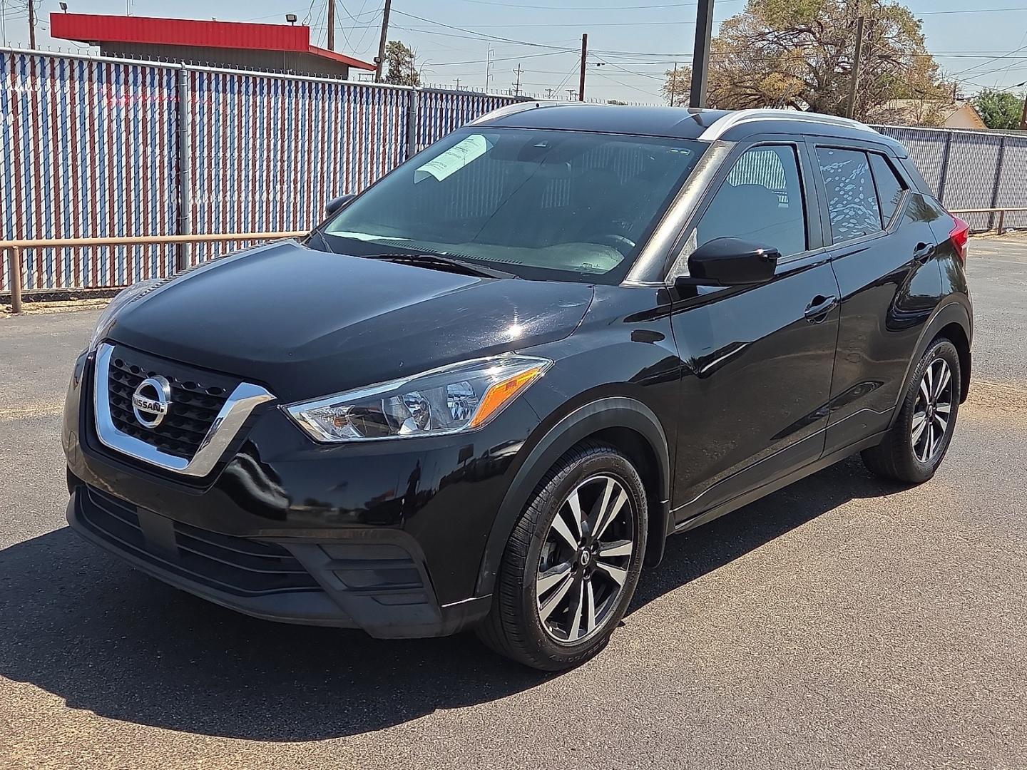 2020 Super Black /Charcoal - G Nissan Kicks SV Xtronic CVT (3N1CP5CV9LL) with an 1.6L I-4 DOHC, CVTCS variable valve control, regular unleaded, engine with 122HP engine, located at 4110 Avenue Q, Lubbock, 79412, 33.556553, -101.855820 - 07/31/2026 KEY IN ENVELOPE GOD- Photo#4