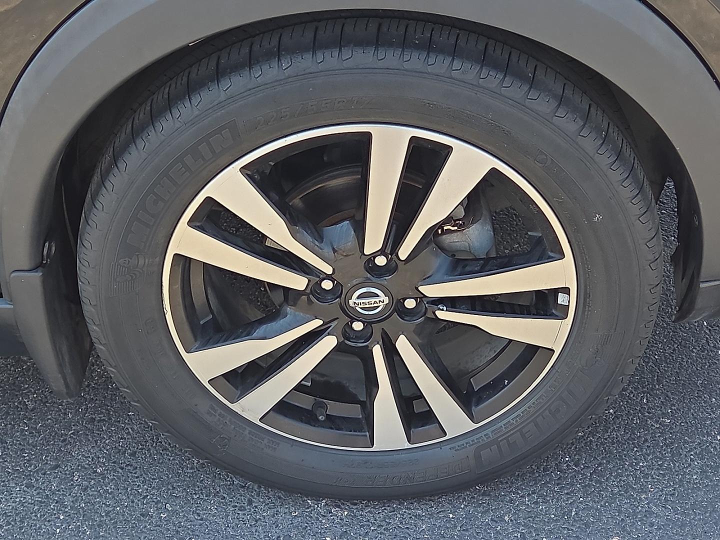 2020 Super Black /Charcoal - G Nissan Kicks SV Xtronic CVT (3N1CP5CV9LL) with an 1.6L I-4 DOHC, CVTCS variable valve control, regular unleaded, engine with 122HP engine, located at 4110 Avenue Q, Lubbock, 79412, 33.556553, -101.855820 - 07/31/2026 KEY IN ENVELOPE GOD- Photo#5