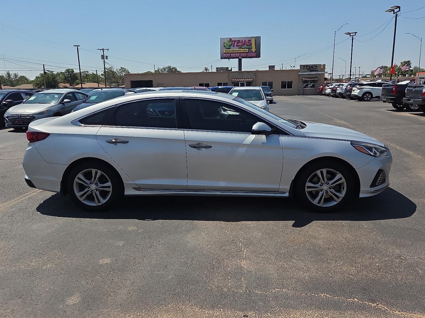 2018 Symphony Silver - Y8 /Black - CT Hyundai Sonata Sport (5NPE34AF6JH) with an 2.4L I-4 gasoline direct injection, DOHC, D-CVVT variable valve control, regular unleaded, engine with 185HP engine, located at 4110 Avenue Q, Lubbock, 79412, 33.556553, -101.855820 - 07/31/2026 KEY IN ENVELOPE GOD- Photo#1