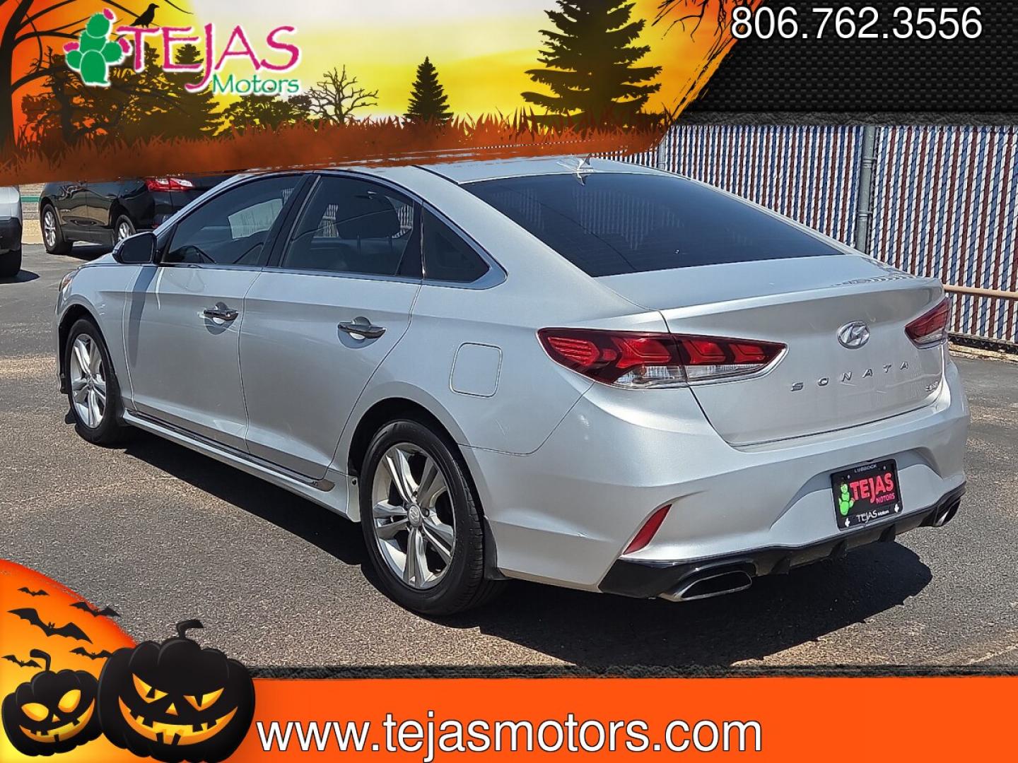 2018 Symphony Silver - Y8 /Black - CT Hyundai Sonata Sport (5NPE34AF6JH) with an 2.4L I-4 gasoline direct injection, DOHC, D-CVVT variable valve control, regular unleaded, engine with 185HP engine, located at 4110 Avenue Q, Lubbock, 79412, 33.556553, -101.855820 - 07/31/2026 KEY IN ENVELOPE GOD- Photo#3