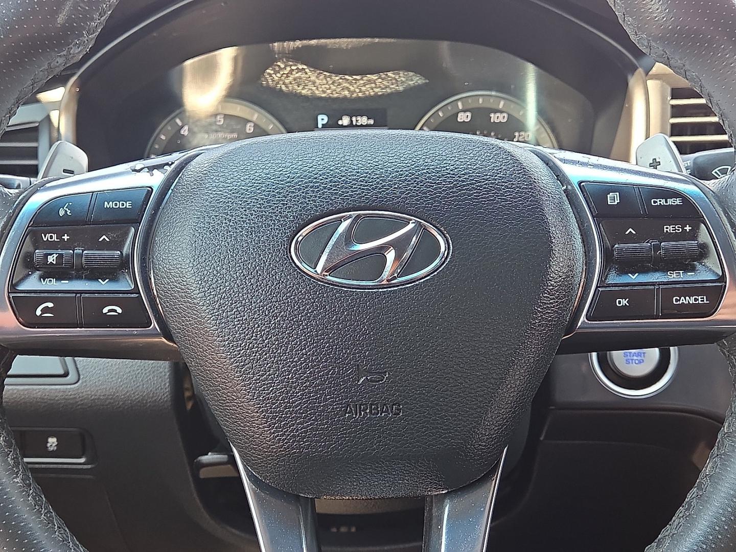 2018 Symphony Silver - Y8 /Black - CT Hyundai Sonata Sport (5NPE34AF6JH) with an 2.4L I-4 gasoline direct injection, DOHC, D-CVVT variable valve control, regular unleaded, engine with 185HP engine, located at 4110 Avenue Q, Lubbock, 79412, 33.556553, -101.855820 - 07/31/2026 KEY IN ENVELOPE GOD- Photo#13