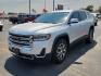 2020 SILVER /Jet Black - H1T GMC Acadia FWD SLE (1GKKNKLA6LZ) with an 2.5L I-4 gasoline direct injection, DOHC, variable valve control, regular unleaded, engine with 193HP engine, located at 4110 Avenue Q, Lubbock, 79412, 33.556553, -101.855820- Photo#1