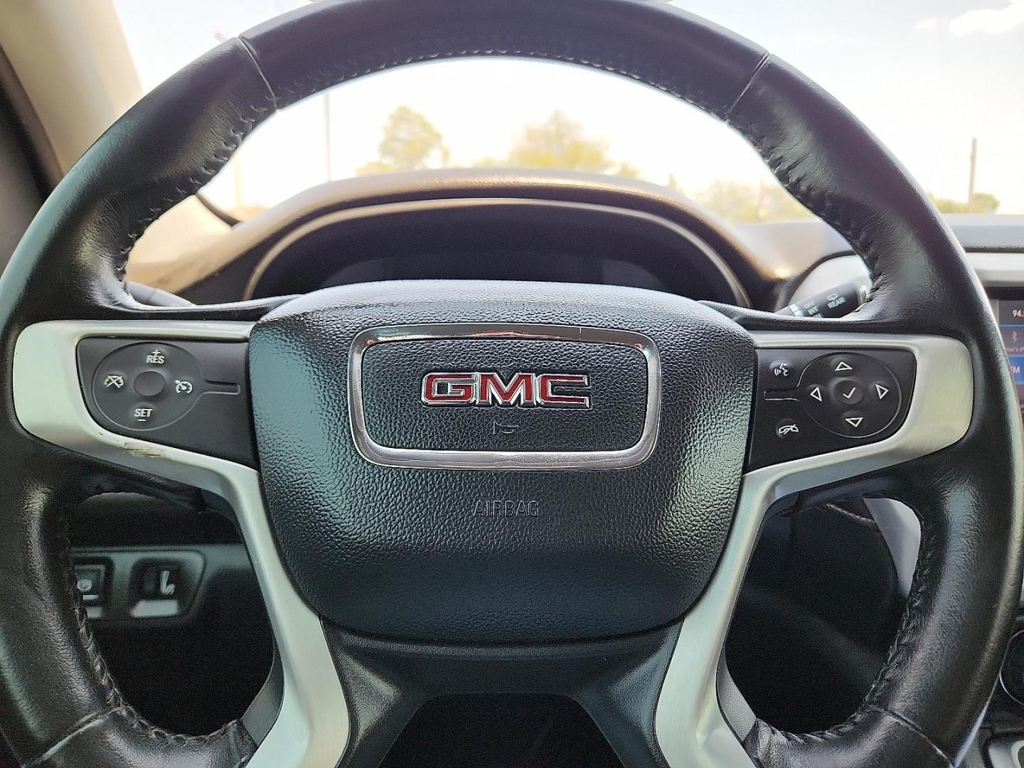 2020 SILVER /Jet Black - H1T GMC Acadia FWD SLE (1GKKNKLA6LZ) with an 2.5L I-4 gasoline direct injection, DOHC, variable valve control, regular unleaded, engine with 193HP engine, located at 4110 Avenue Q, Lubbock, 79412, 33.556553, -101.855820- Photo#11