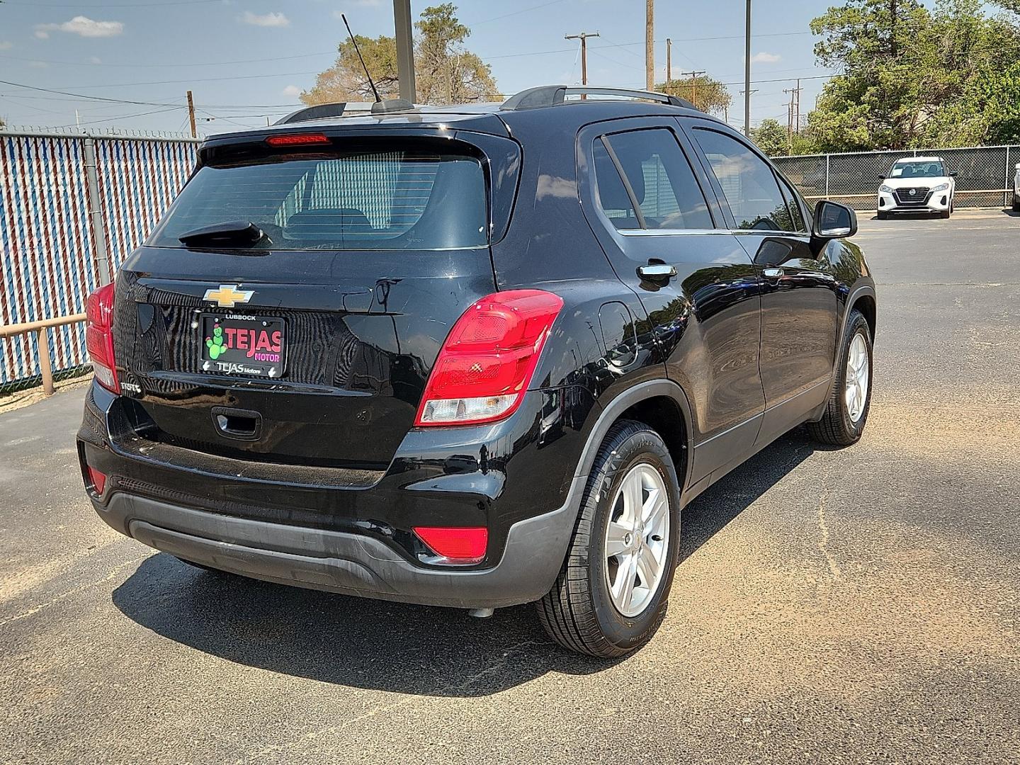 2020 BLACK /Jet Black - AES Chevrolet Trax FWD LT (KL7CJLSB2LB) with an ECOTEC 1.4L I-4 DOHC, variable valve control, intercooled turbo, regular unleaded, engine with 138HP engine, located at 4110 Avenue Q, Lubbock, 79412, 33.556553, -101.855820- Photo#3