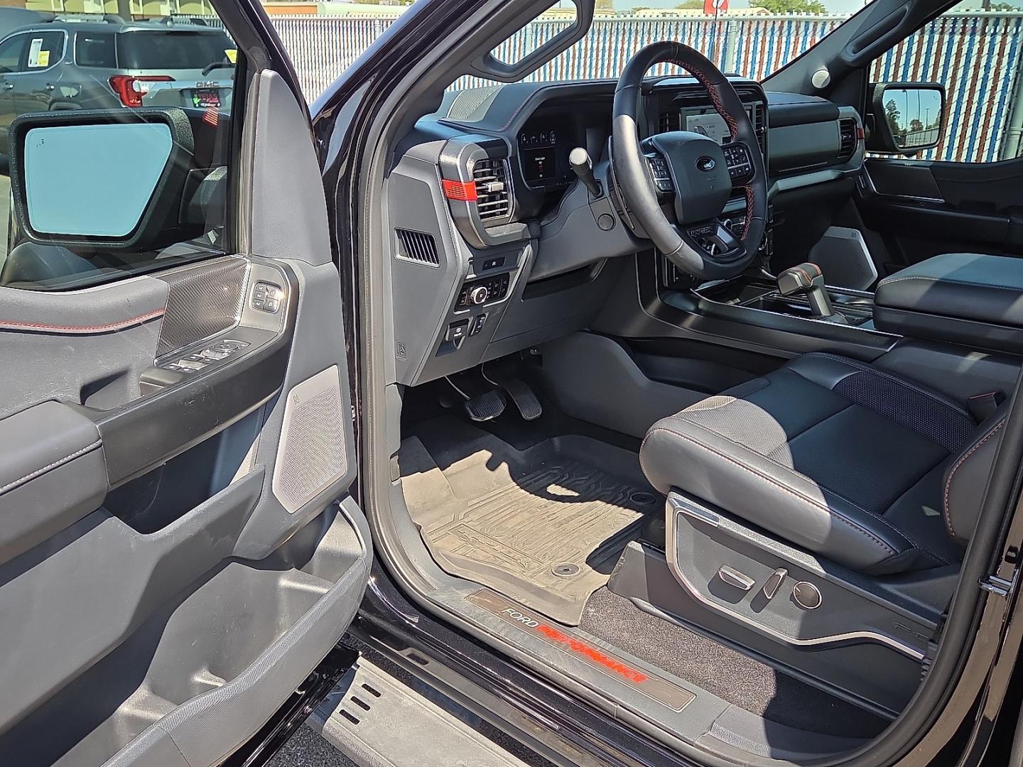 2025 Agate Black Metallic - UM /Black - RB Ford F-150 Raptor (1FTFW1RG6SF) with an EcoBoost 3.5L V-6 port/direct injection, DOHC, variable valve control, twin turbo, regular gasoline, engine with 450HP engine, located at 4110 Avenue Q, Lubbock, 79412, 33.556553, -101.855820- Photo#9
