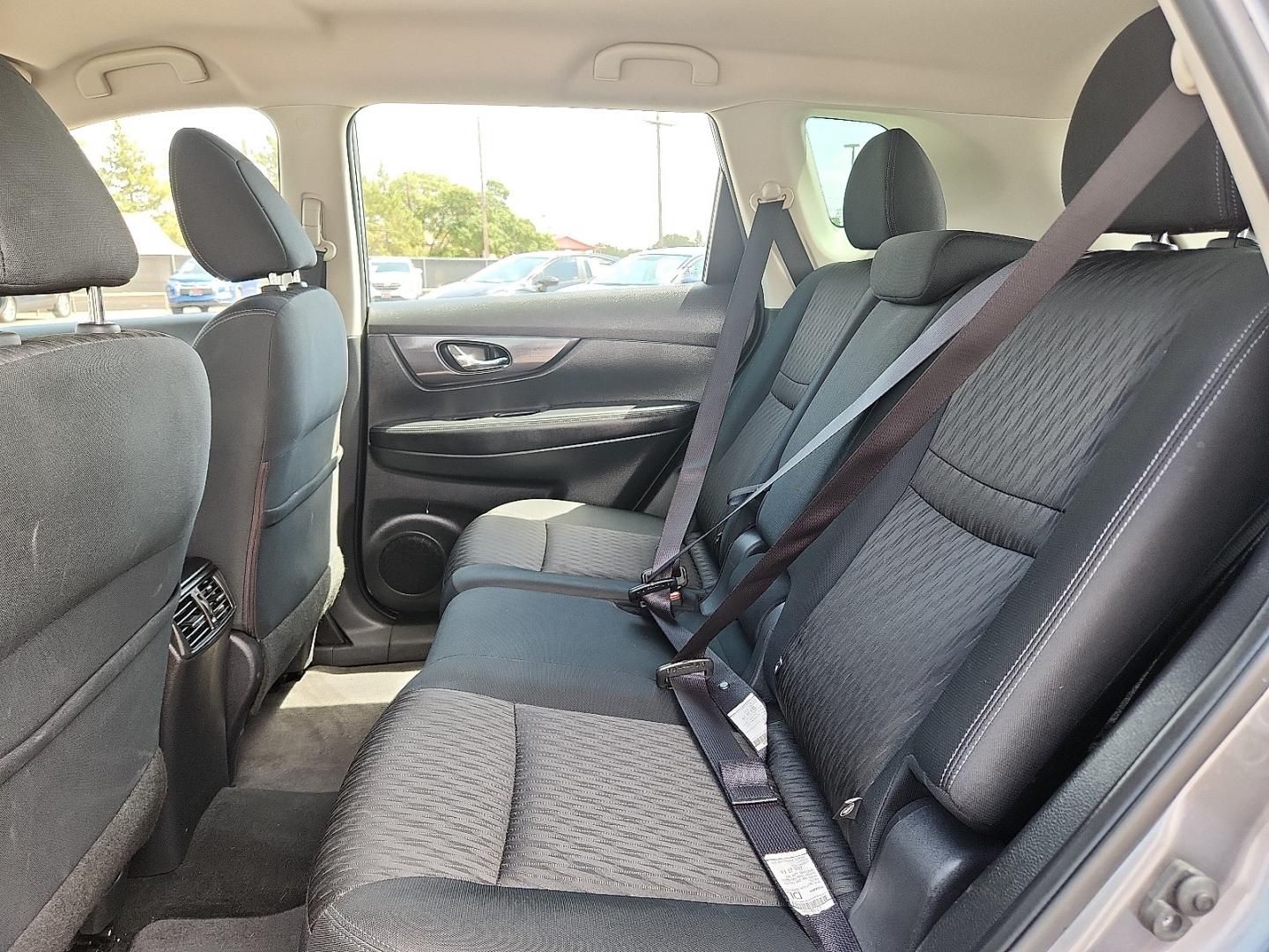 2018 GRAY /Charcoal - G Nissan Rogue S (KNMAT2MT3JP) with an 2.5L I-4 DOHC, variable valve control, regular gasoline, engine with 170HP engine, located at 4110 Avenue Q, Lubbock, 79412, 33.556553, -101.855820 - 08/28/2026 KEY IN ENVELOPE GOD- Photo#5