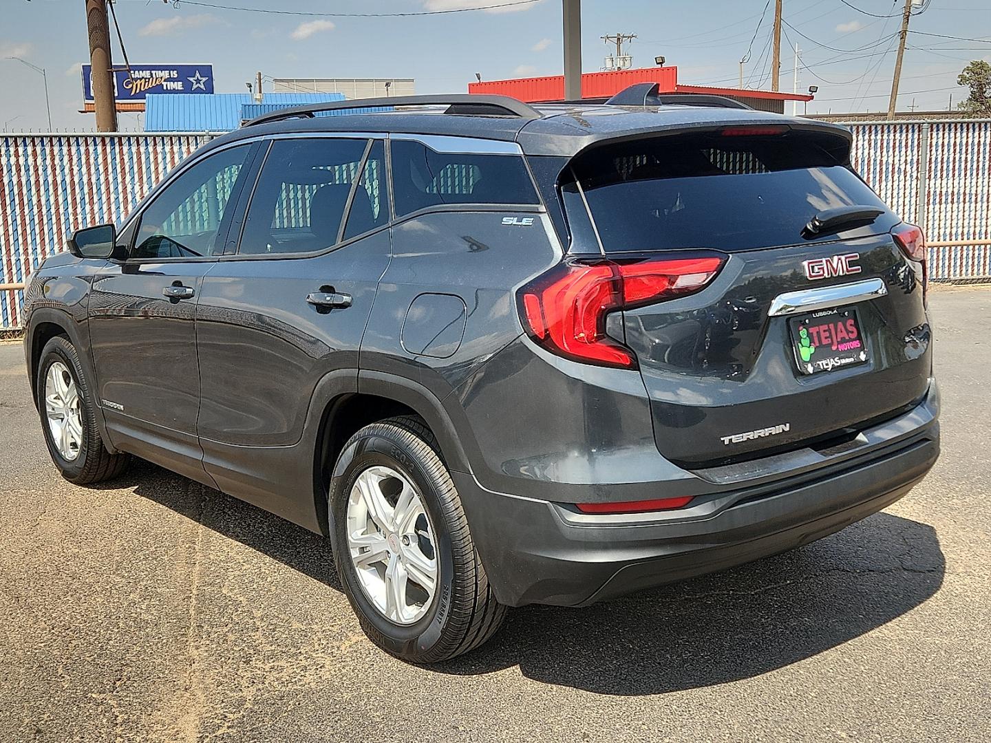 2018 GRAY GMC Terrain SLE (3GKALMEV7JL) with an 1.5L I-4 direct injection, DOHC, variable valve control, intercooled turbo, regular gasoline, engine with 170HP engine, located at 4110 Avenue Q, Lubbock, 79412, 33.556553, -101.855820 - 08/28/2026 KEY IN ENVELOPE GOD- Photo#2