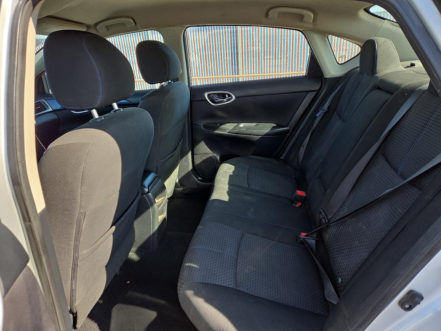 2017 Brilliant Silver - K23 /Charcoal - G Nissan Sentra SR (3N1AB7AP5HY) with an 1.8L I-4 DOHC, variable valve control, regular gasoline, engine with 124HP engine, located at 4110 Avenue Q, Lubbock, 79412, 33.556553, -101.855820- Photo#6