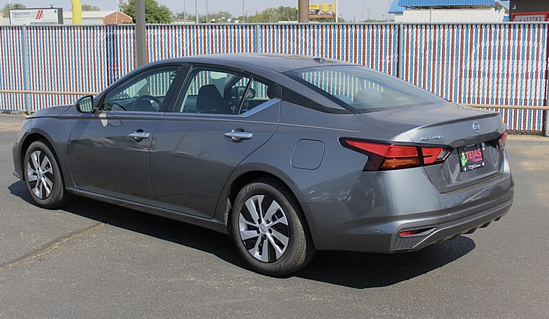2020 GRAY Nissan Altima S FWD (1N4BL4BV3LC) with an 2.5L I-4 direct injection, DOHC, CVTCS variable valve control, regular gasoline, engine with 188HP engine, located at 4110 Avenue Q, Lubbock, 79412, 33.556553, -101.855820 - 09/04/2026 KEY IN ENVELOPE GOD- Photo#2
