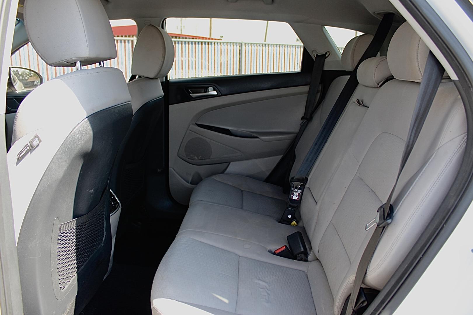 2021 WHITE Hyundai Tucson SEL (KM8J33ALXMU) with an Theta 2.4L I-4 direct injection, DOHC, CVVT variable valve control, regular gasoline, engine with 181HP engine, located at 4110 Avenue Q, Lubbock, 79412, 33.556553, -101.855820- Photo#5
