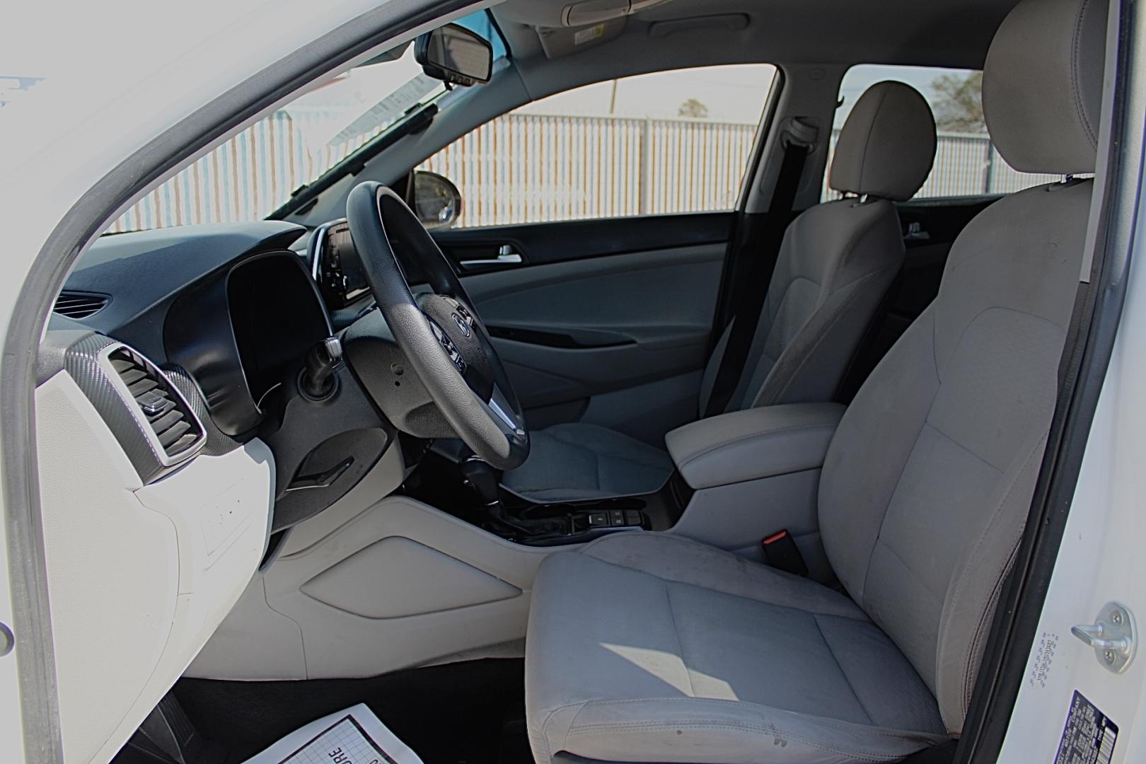2021 WHITE Hyundai Tucson SEL (KM8J33ALXMU) with an Theta 2.4L I-4 direct injection, DOHC, CVVT variable valve control, regular gasoline, engine with 181HP engine, located at 4110 Avenue Q, Lubbock, 79412, 33.556553, -101.855820- Photo#8