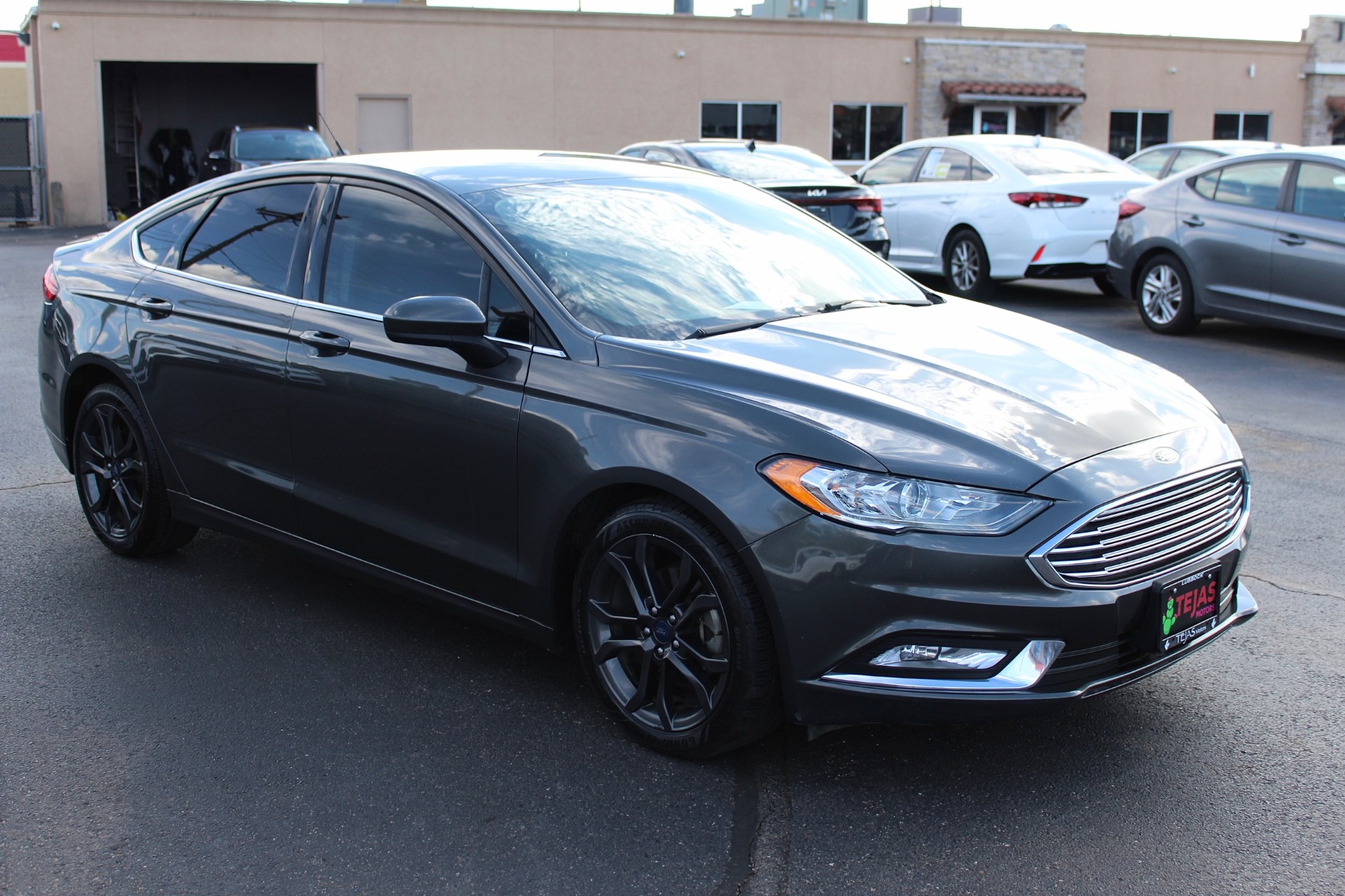 photo of 2018 Ford Fusion SE