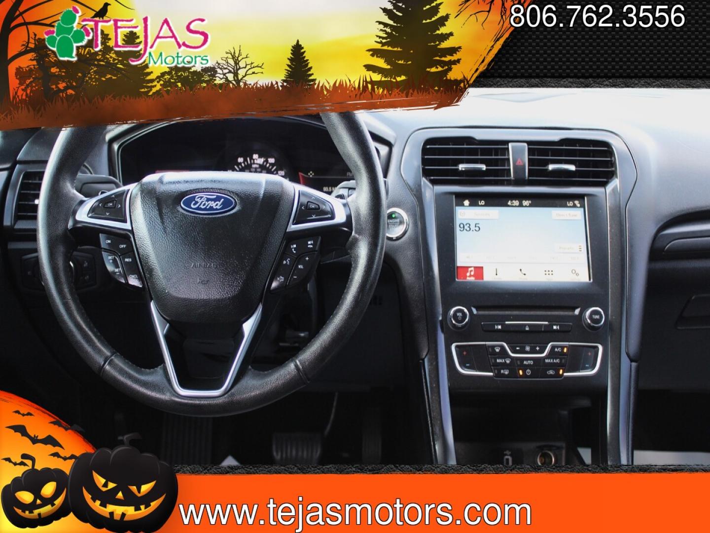 2018 GRAY Ford Fusion SE (3FA6P0HD3JR) with an 1.5L EcoBoost Engine engine, located at 4110 Avenue Q, Lubbock, 79412, 33.556553, -101.855820- Photo#9