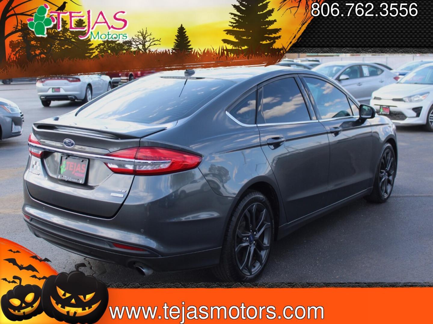 2018 GRAY Ford Fusion SE (3FA6P0HD3JR) with an 1.5L EcoBoost Engine engine, located at 4110 Avenue Q, Lubbock, 79412, 33.556553, -101.855820- Photo#2