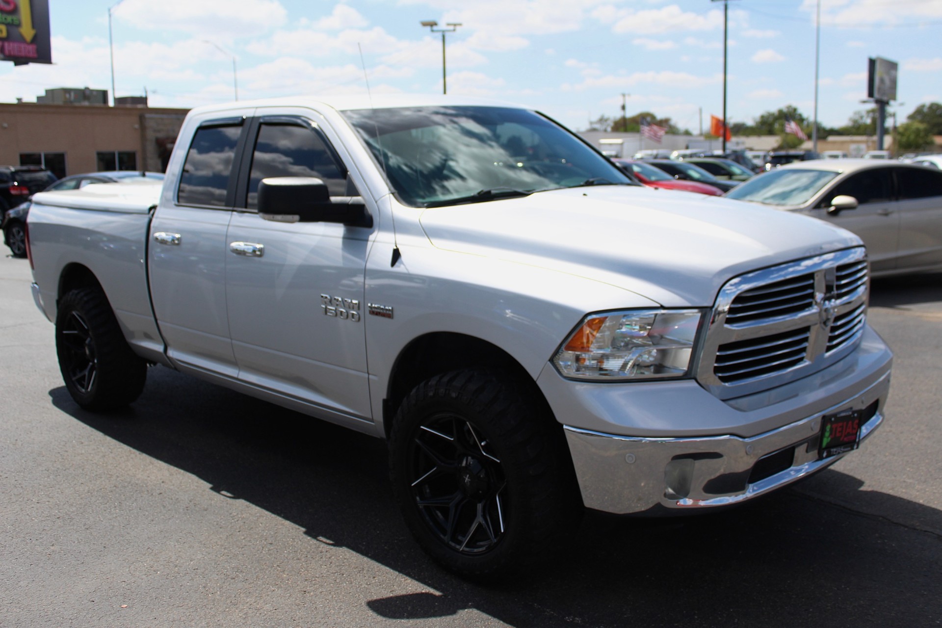 photo of 2018 RAM 1500 SLT Quad Cab 2WD