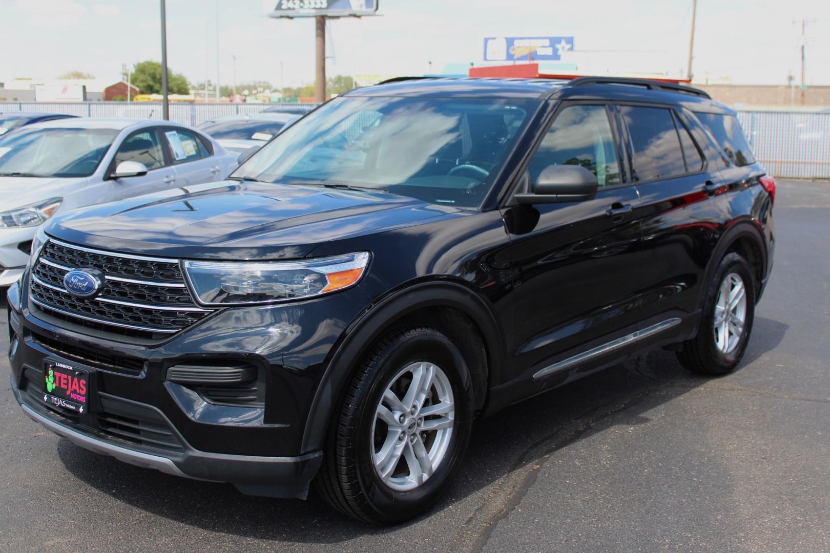2020 BLACK Ford Explorer XLT 2WD (1FMSK7DH4LG) with an 2.3L L4 DOHC 16V engine, 10A transmission, located at 3701 Avenue Q, Lubbock, 79412, 33.560417, -101.855019- Photo#1
