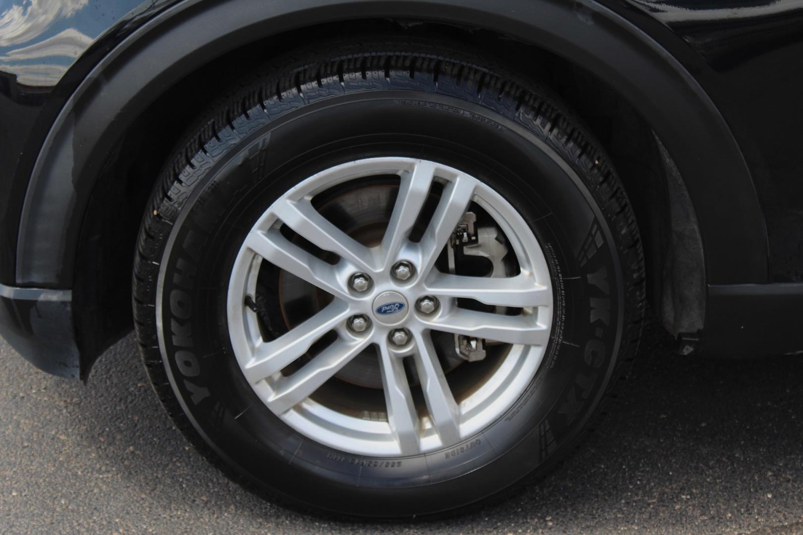2020 BLACK Ford Explorer XLT 2WD (1FMSK7DH4LG) with an 2.3L L4 DOHC 16V engine, 10A transmission, located at 3701 Avenue Q, Lubbock, 79412, 33.560417, -101.855019- Photo#4