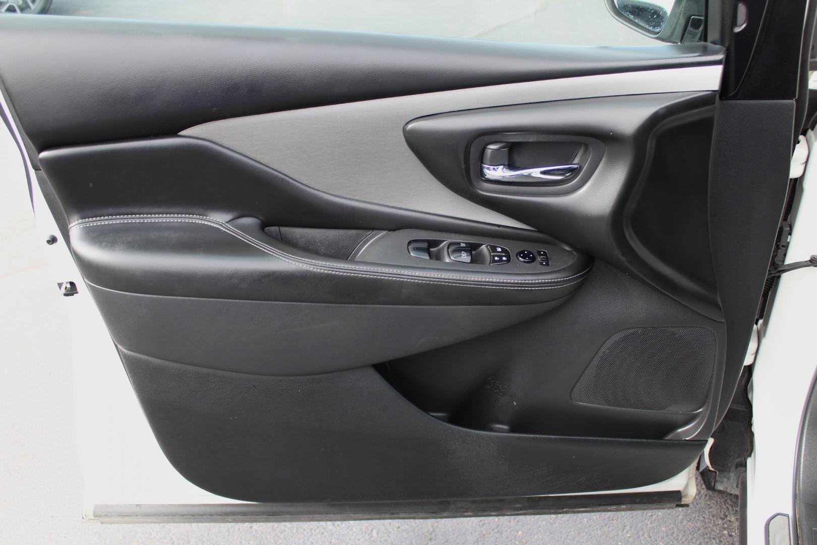 2021 Nissan Murano SV AWD (5N1AZ2BS0MC) with an 3.5L V6 DOHC 24V engine, CVT transmission, located at 4110 Avenue Q, Lubbock, 79412, 33.556553, -101.855820- Photo#7