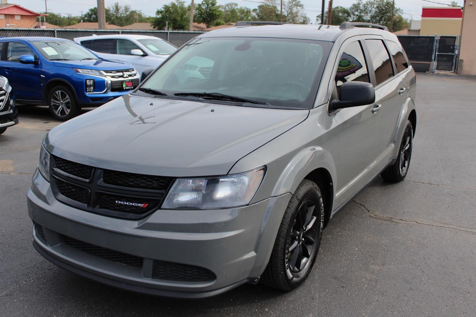 2020 GRAY Dodge Journey SE Value (3C4PDCAB4LT) with an 2.4L L4 DOHC 16V engine, 6A transmission, located at 4110 Avenue Q, Lubbock, 79412, 33.556553, -101.855820- Photo#1