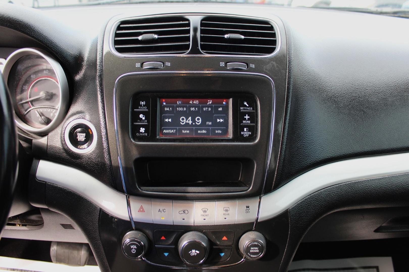2020 GRAY Dodge Journey SE Value (3C4PDCAB4LT) with an 2.4L L4 DOHC 16V engine, 6A transmission, located at 4110 Avenue Q, Lubbock, 79412, 33.556553, -101.855820- Photo#10