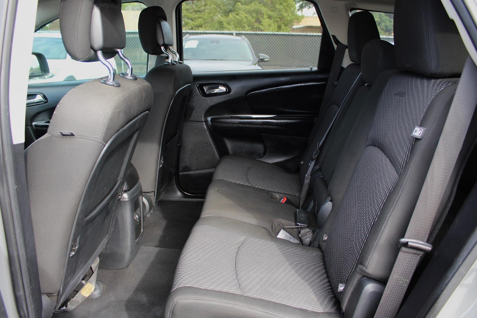 2020 GRAY Dodge Journey SE Value (3C4PDCAB4LT) with an 2.4L L4 DOHC 16V engine, 6A transmission, located at 4110 Avenue Q, Lubbock, 79412, 33.556553, -101.855820- Photo#6