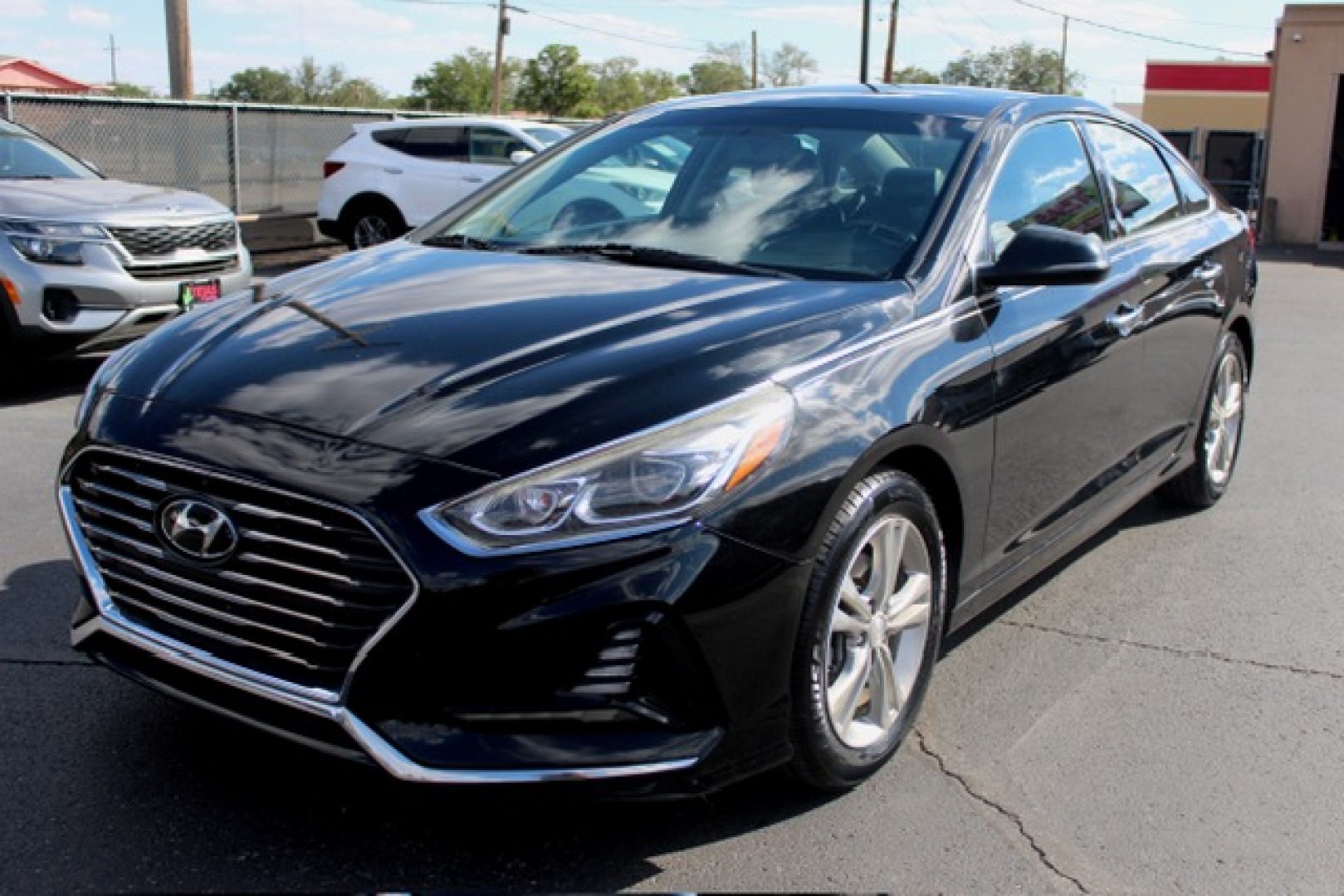 2018 Hyundai Sonata Sport (5NPE34AF6JH) with an 2.4L L4 DOHC 16V engine, 6A transmission, located at 4110 Avenue Q, Lubbock, 79412, 33.556553, -101.855820- Photo#1