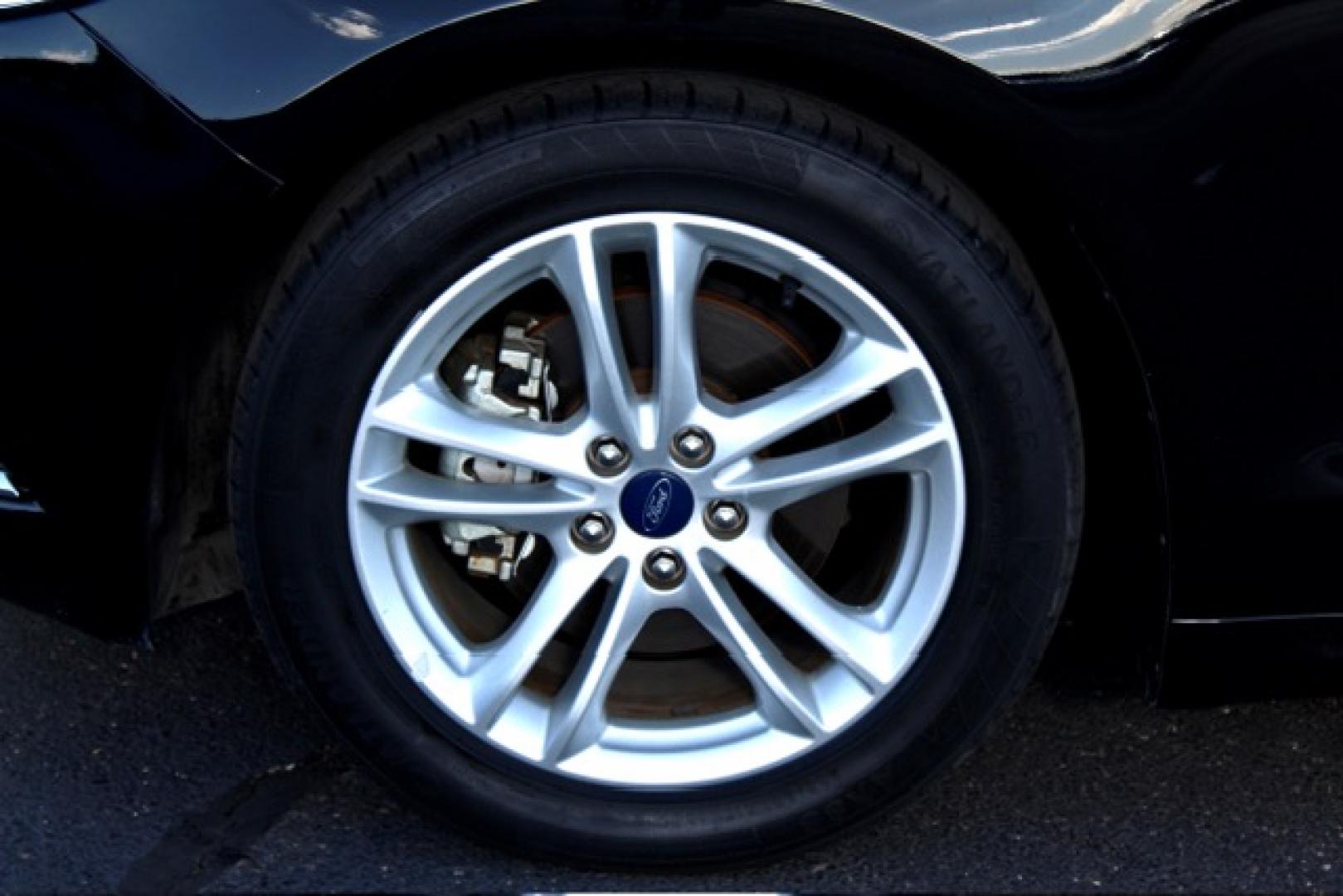 2018 Ford Fusion SE (3FA6P0HD6JR) with an 1.5L L4 DOHC 16V engine, 6A transmission, located at 4110 Avenue Q, Lubbock, 79412, 33.556553, -101.855820- Photo#7
