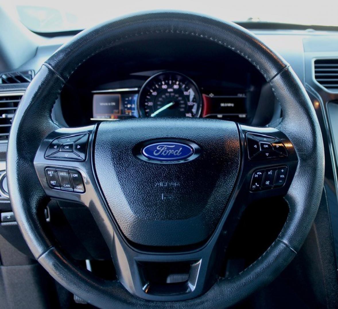 2019 Ford Explorer XLT FWD (1FM5K7DH7KG) with an 2.3L L4 DOHC 16V engine, 6A transmission, located at 4110 Avenue Q, Lubbock, 79412, 33.556553, -101.855820- Photo#6