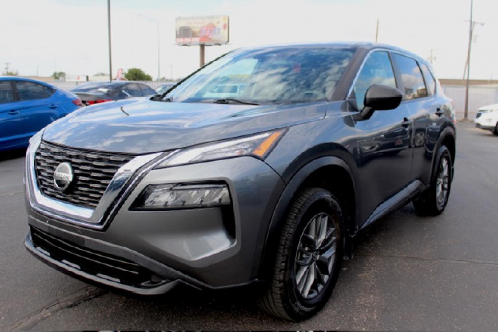 2021 Nissan Rogue S (5N1AT3AA3MC) with an 2.5L L4 DOHC 16V engine, CVT transmission, located at 4110 Avenue Q, Lubbock, 79412, 33.556553, -101.855820- Photo#1