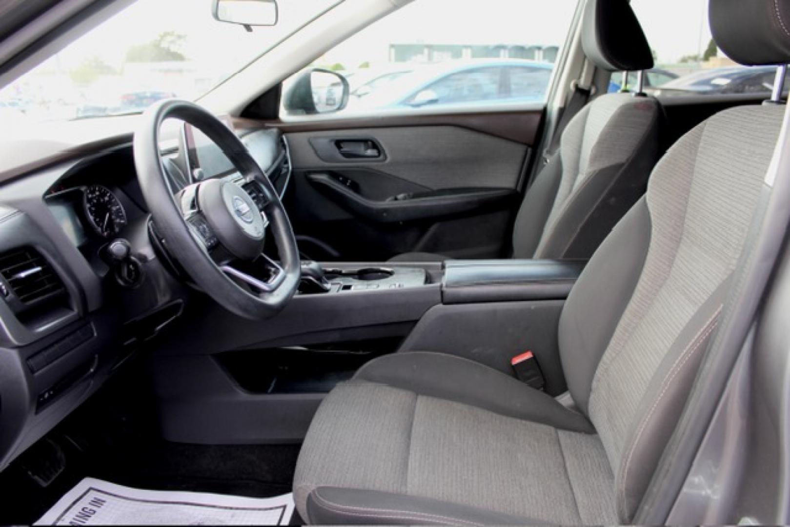 2021 Nissan Rogue S (5N1AT3AA3MC) with an 2.5L L4 DOHC 16V engine, CVT transmission, located at 4110 Avenue Q, Lubbock, 79412, 33.556553, -101.855820- Photo#4