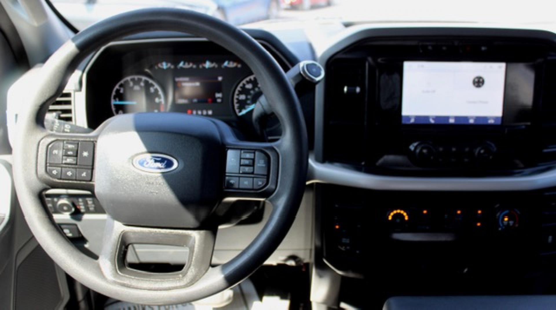 2021 Ford F-150 XLT SuperCrew 6.5-ft. Bed 4WD (1FTEW1EP7MF) with an 2.7L V6 DOHC 24V engine, 6A transmission, located at 4110 Avenue Q, Lubbock, 79412, 33.556553, -101.855820- Photo#3