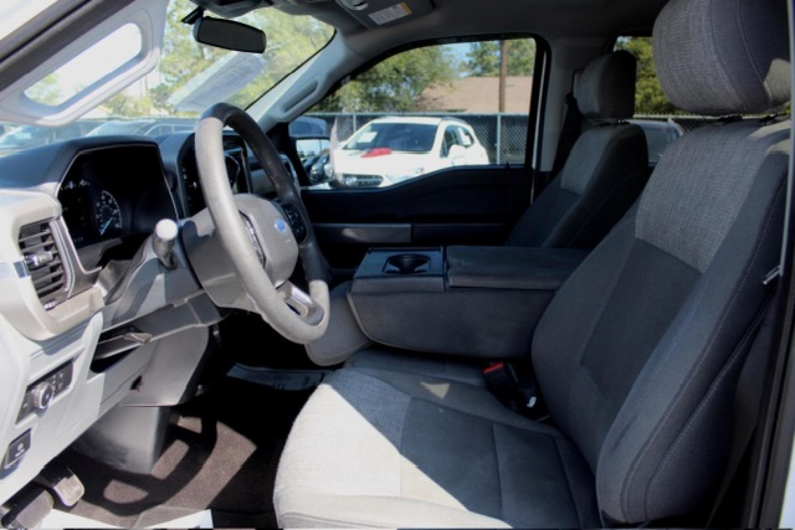 2021 Ford F-150 XLT SuperCrew 6.5-ft. Bed 4WD (1FTEW1EP7MF) with an 2.7L V6 DOHC 24V engine, 6A transmission, located at 4110 Avenue Q, Lubbock, 79412, 33.556553, -101.855820- Photo#5