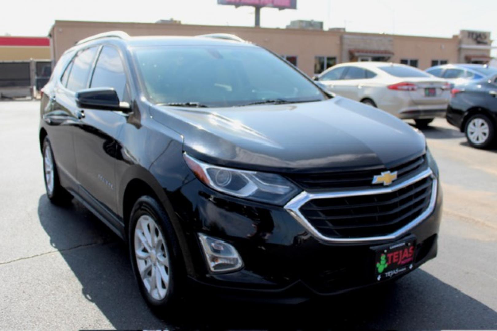 2019 Chevrolet Equinox LT 1.5 2WD (2GNAXKEV5K6) with an 1.5L L4 DIR DOHC 16V TURBO engine, 6A transmission, located at 4110 Avenue Q, Lubbock, 79412, 33.556553, -101.855820- Photo#0