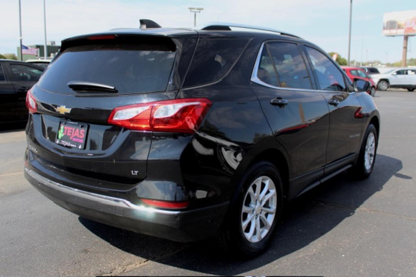 2019 Chevrolet Equinox LT 1.5 2WD (2GNAXKEV5K6) with an 1.5L L4 DIR DOHC 16V TURBO engine, 6A transmission, located at 4110 Avenue Q, Lubbock, 79412, 33.556553, -101.855820- Photo#2