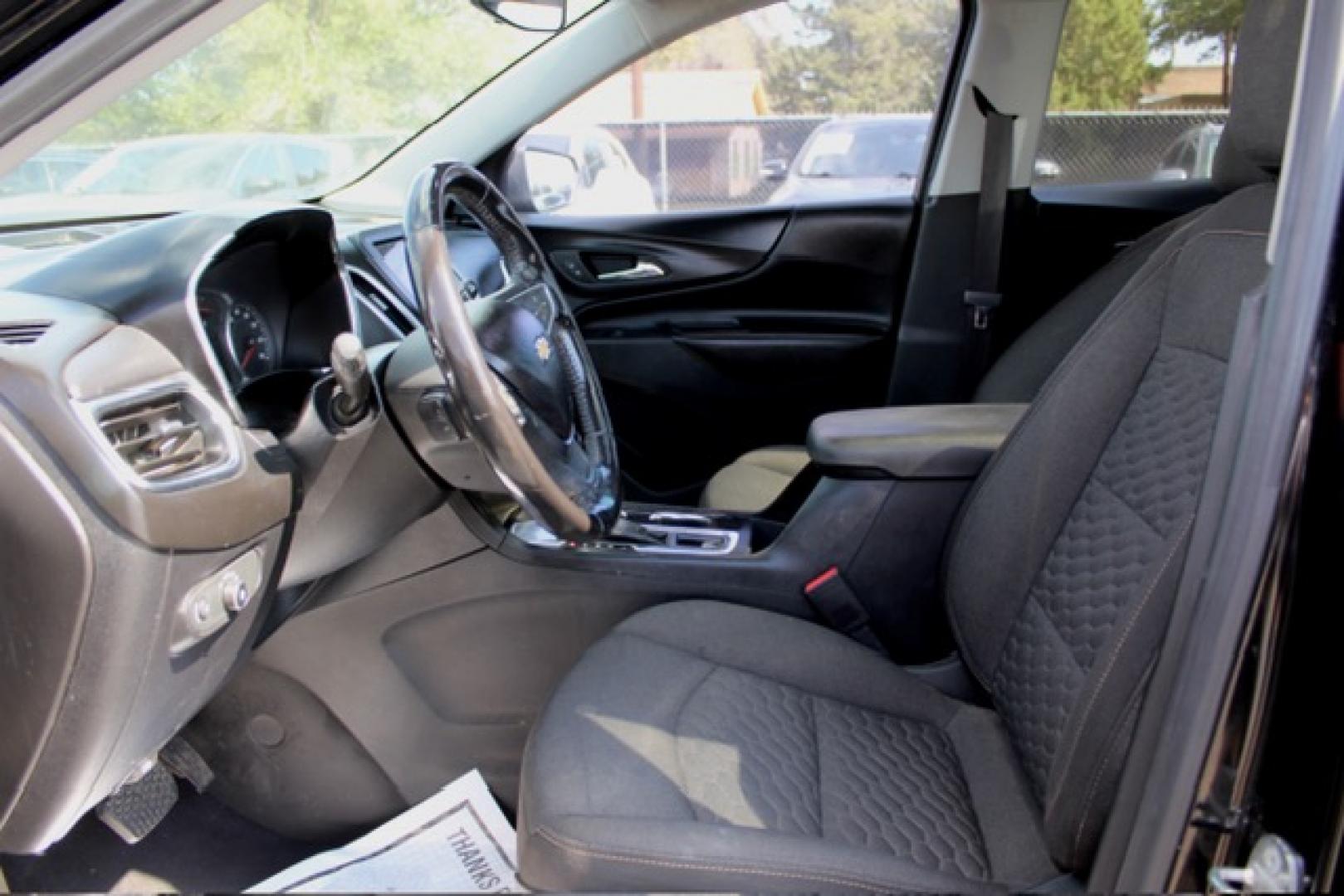 2019 Chevrolet Equinox LT 1.5 2WD (2GNAXKEV5K6) with an 1.5L L4 DIR DOHC 16V TURBO engine, 6A transmission, located at 4110 Avenue Q, Lubbock, 79412, 33.556553, -101.855820- Photo#4