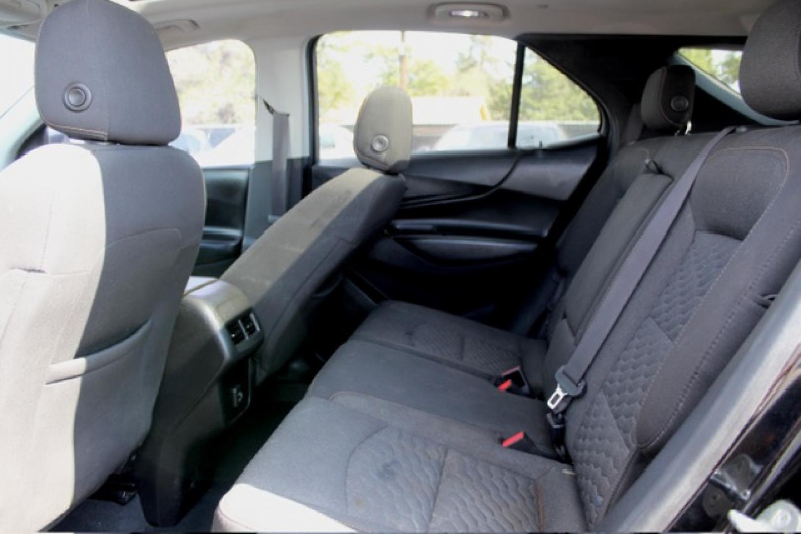 2019 Chevrolet Equinox LT 1.5 2WD (2GNAXKEV5K6) with an 1.5L L4 DIR DOHC 16V TURBO engine, 6A transmission, located at 4110 Avenue Q, Lubbock, 79412, 33.556553, -101.855820- Photo#6