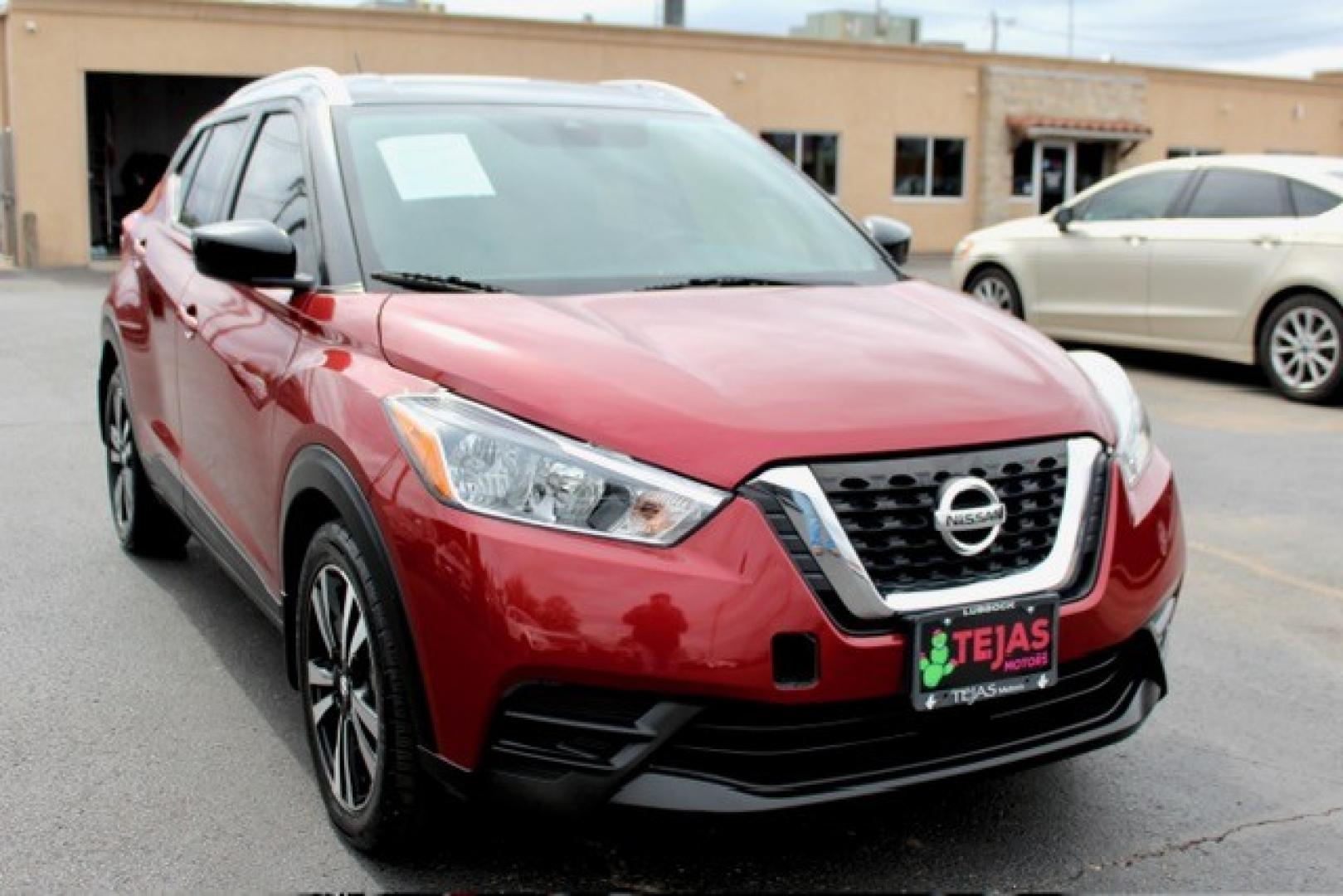 2020 Nissan Kicks SV (3N1CP5CV8LL) with an 1.6L L4 engine, CVT transmission, located at 4110 Avenue Q, Lubbock, 79412, 33.556553, -101.855820- Photo#0